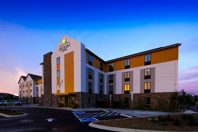 Uptown Suites Extended Stay Nashville TN - Smyrna