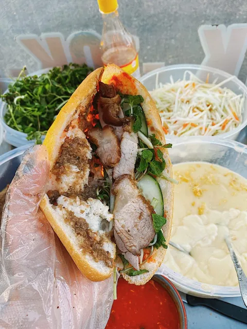 Bánh Mỳ Bà Tứ bread