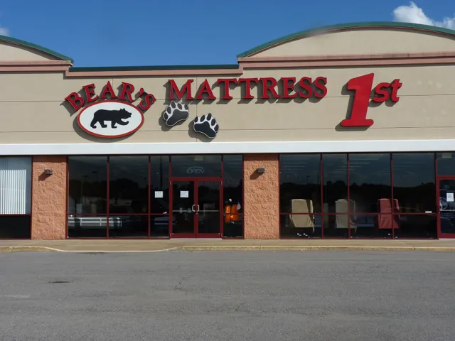 Bear's Mattress 1st Cranberry