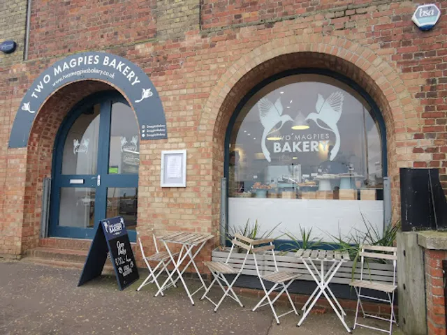 Two Magpies Bakery Wells