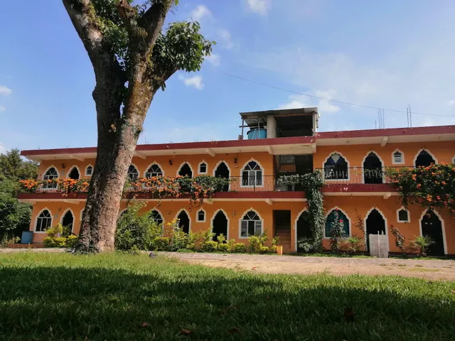 Hotel Tzutujil toliman