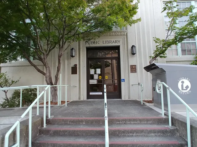 Martinez Library - Contra Costa County Library