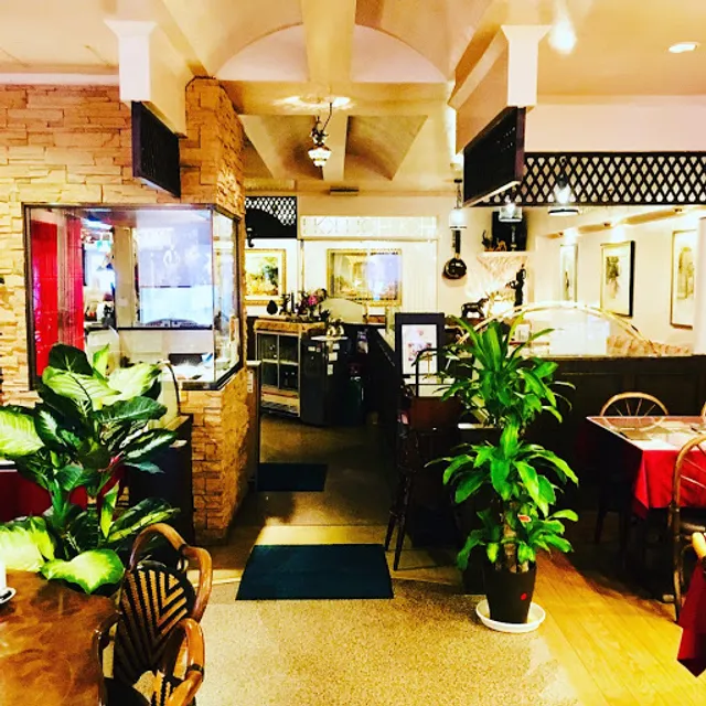 Shangri-La Moti Indian restaurant