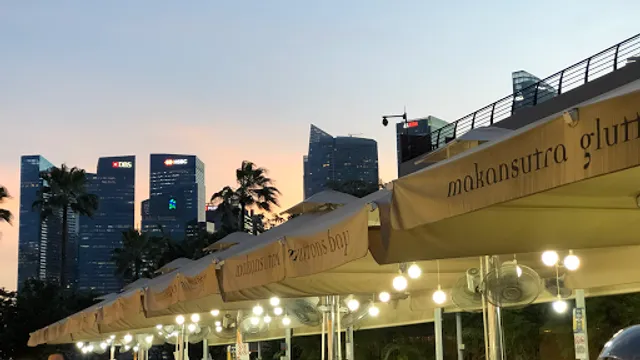 Makansutra Gluttons Bay