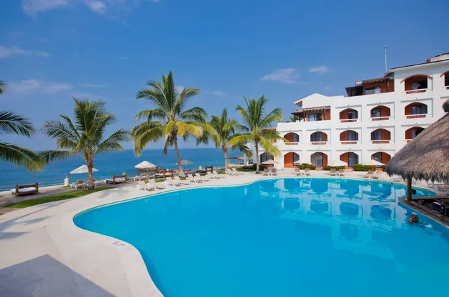 Plaza Pelicanos Club Beach Resort