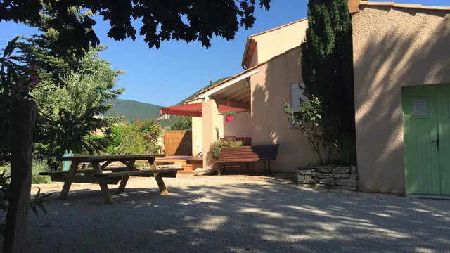 Gite Chambres Ardèche cruas "Villa l'Ardèchoise"Prestataires&vélo