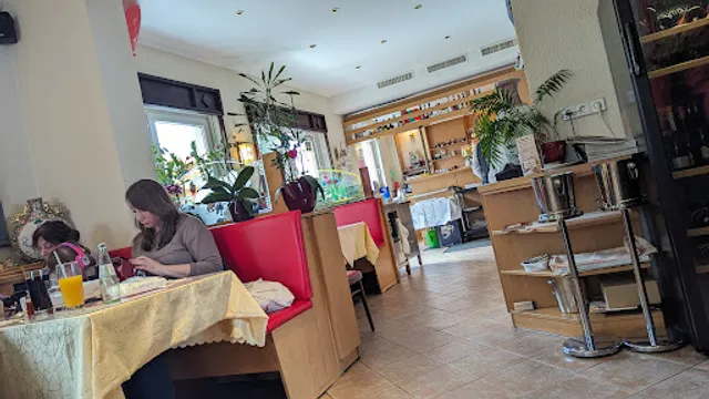 How How Restaurantbetriebs GmbH