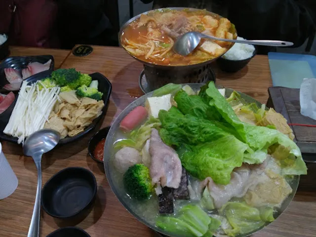 湯媽精緻小火鍋