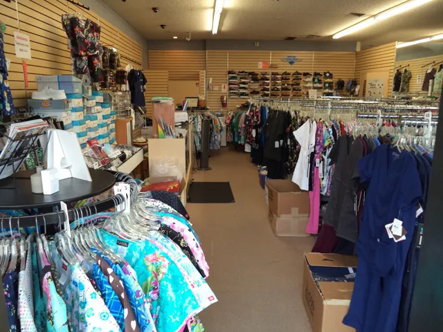 FASHIONABLE SCRUBS FOR LESS