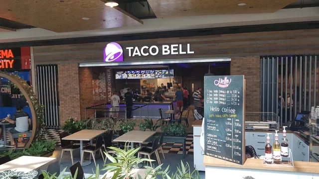 Taco Bell Mega Mall