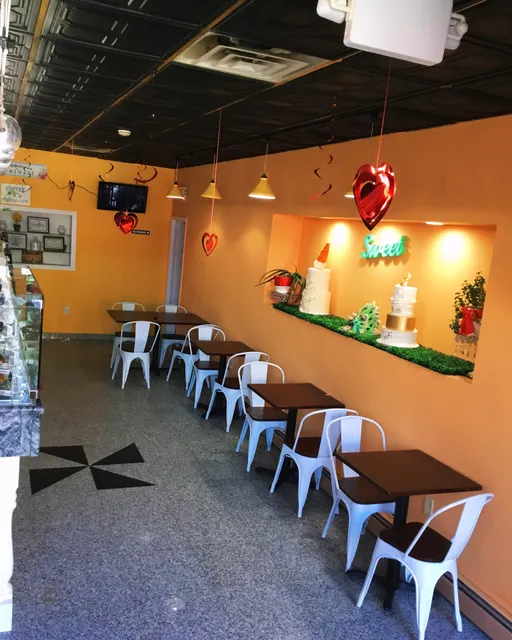 Las Lomas Bakery & Grill