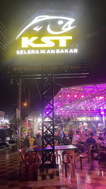 KST Selera Ikan Bakar Restaurant, Wakaf Che Yeh, Kelantan.