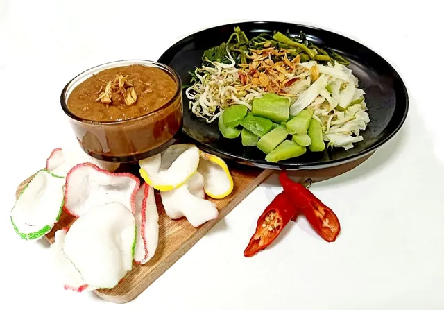 Lotek & Rujak Cici Sukamulya