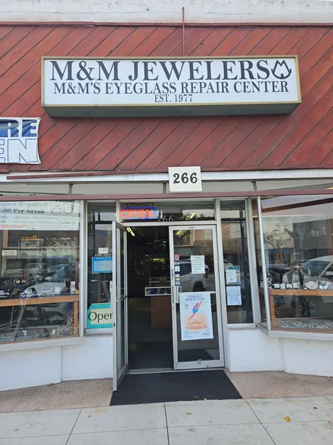 M & M Jewelers