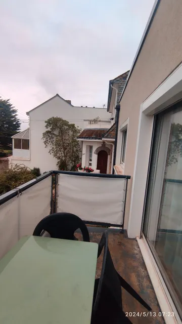 Chambre avec accès piscine intérieure