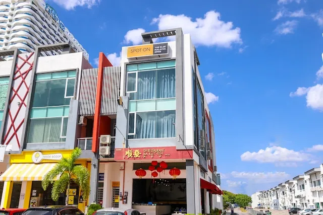 SPOT ON 89956 The Blue Malacca