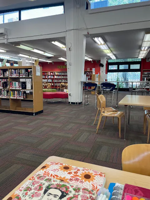 Hamilton Fish Park Library