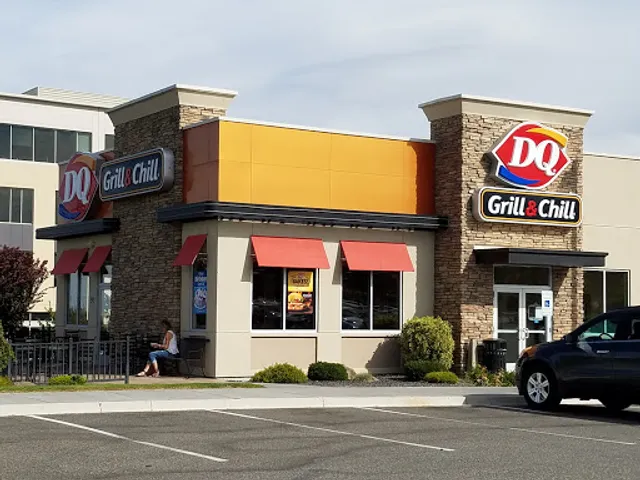 Dairy Queen Grill & Chill