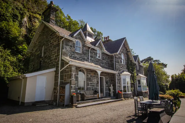 The Noddfa Country House