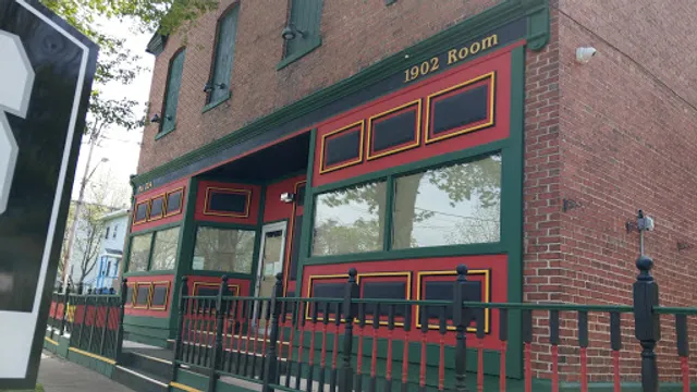 Chubby's Sports Bar & Grill