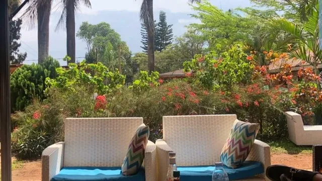 Smokey's Restaurant And Lounge