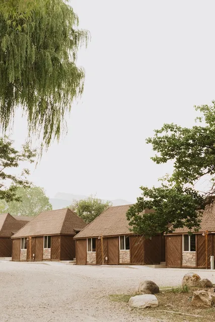 Bryce Pioneer Village - Bryce Canyon Hotels