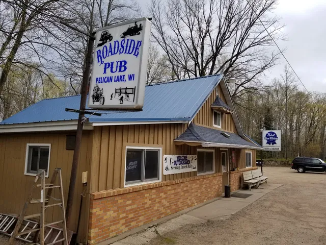 Roadside Pub Pelican Lake