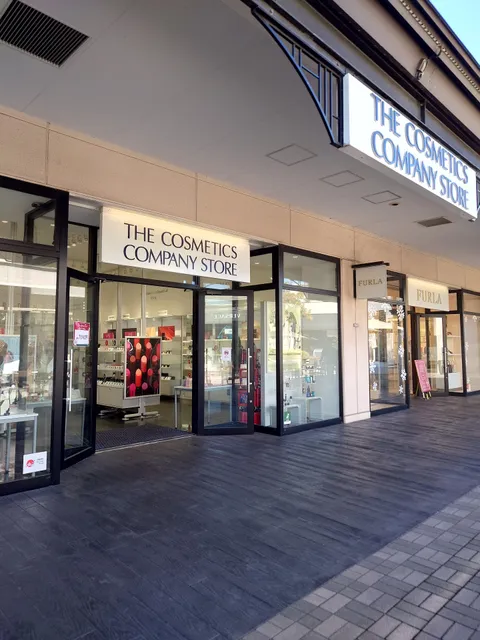 THE COSMETICS COMPANY STORE
