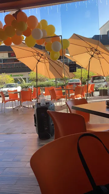 LOS CHANCHOS Y EL BORREGO CARNITAS Y BARBACOA PLAZA UBIKA UNIVERSIDAD