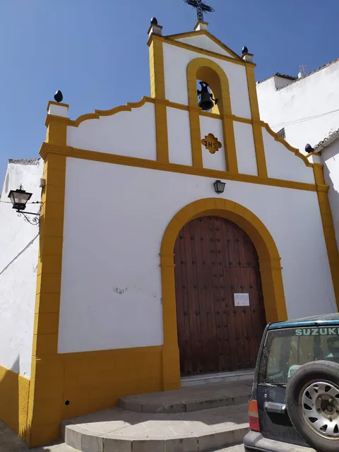 RURAL HOUSING "HOUSE UNDER THE ROCK"