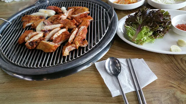 강산골숯불닭갈비