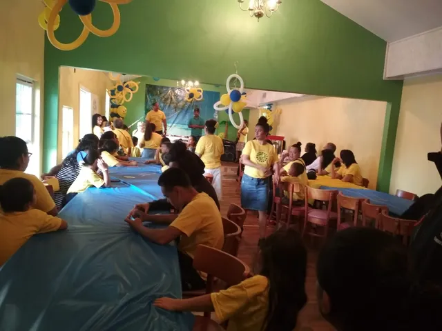 Iglesia Pentecostes Lirio de Los Valles