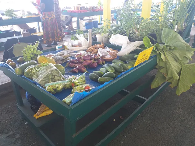 La Reine Farmers' Market