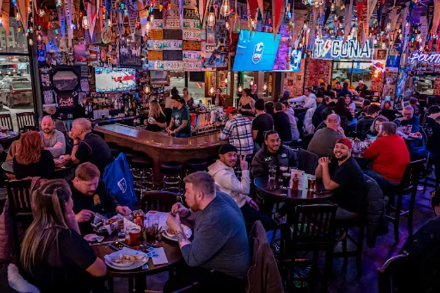 Leopold's Tavern Winnipeg - Transcona