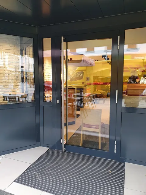 Pizza Hut Restaurant & Lieferdienst Nürnberg