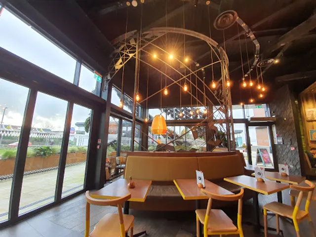 Nando's Basingstoke - St Michael's