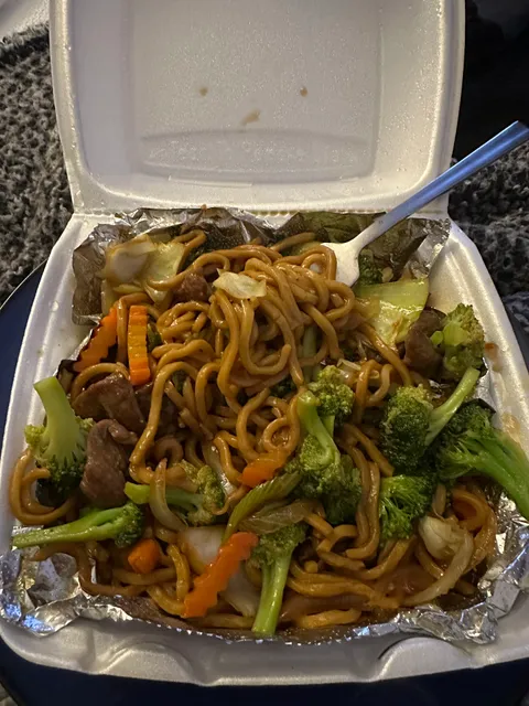 Lucky Tasty Asian Food