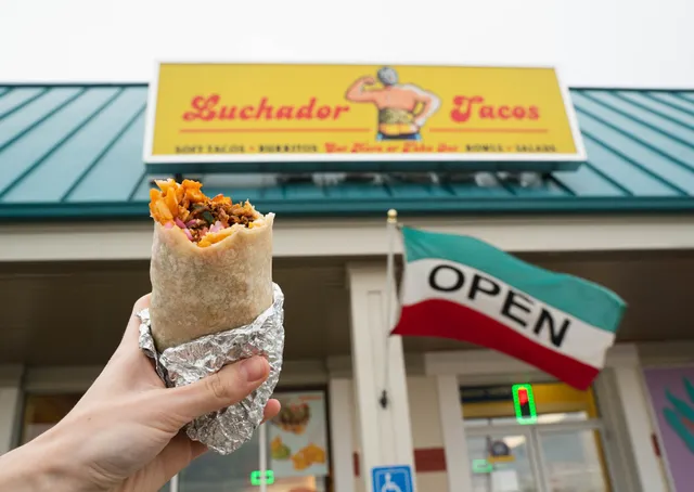 Luchador Tacos