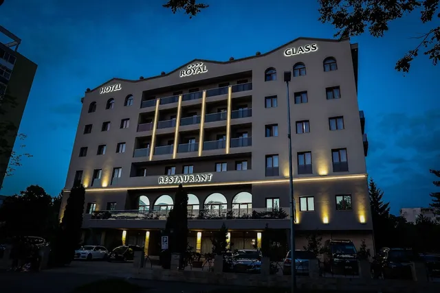 Royal Class Hotel