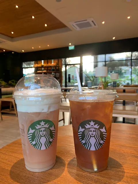 Starbucks DT Panglima Sudirman Malang