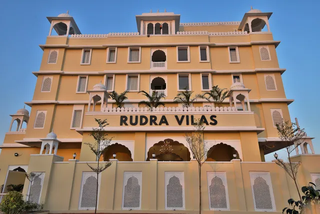 HOTEL RUDRA VILAS