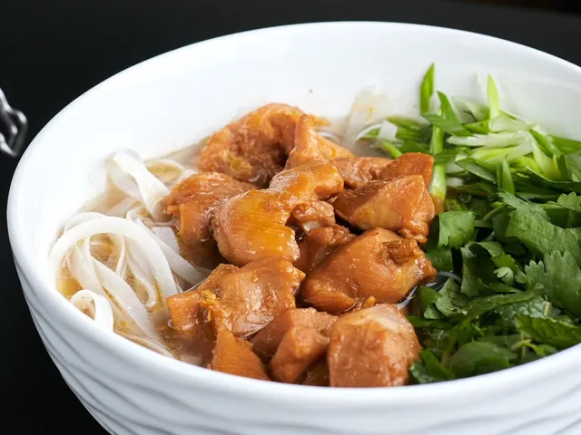 Pho - Fo - Sovremennaya V'yetnamskaya Kukhnya