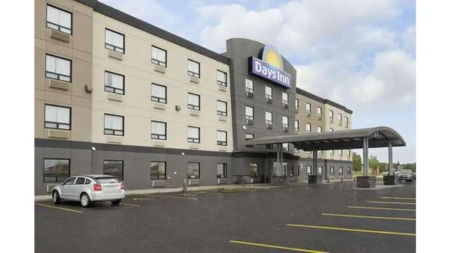 Days Inn by Wyndham Regina Airport West