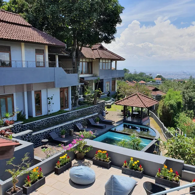 The Dago Highland Resort