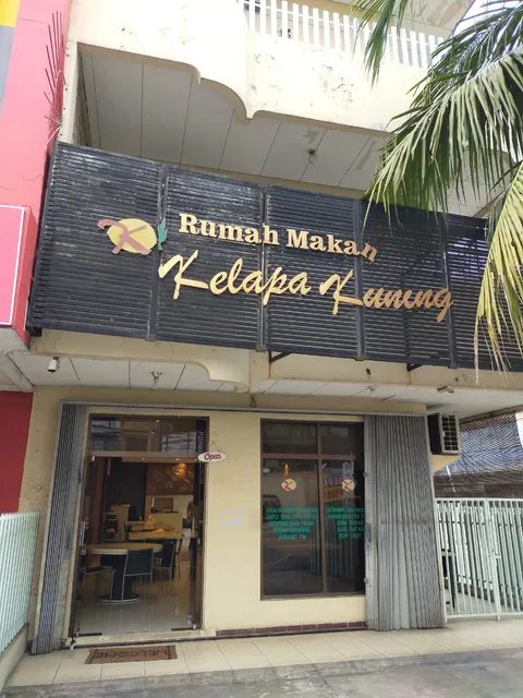 Rumah Makan Kelapa Kuning