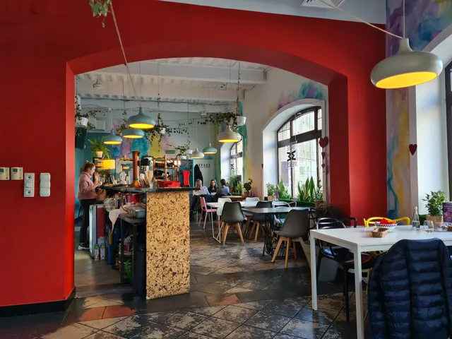 Ważne Miejsce - Tajemnica Ciemności