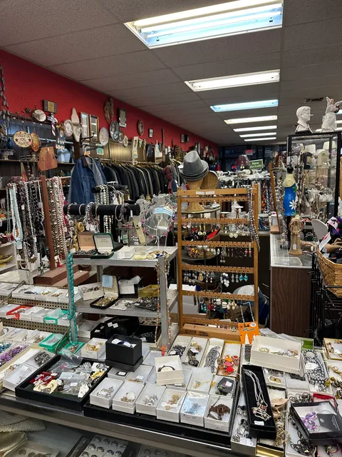 Bucky's / The Closet