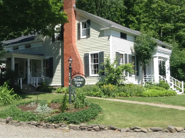 Thomas Farm Bed & Breakfast