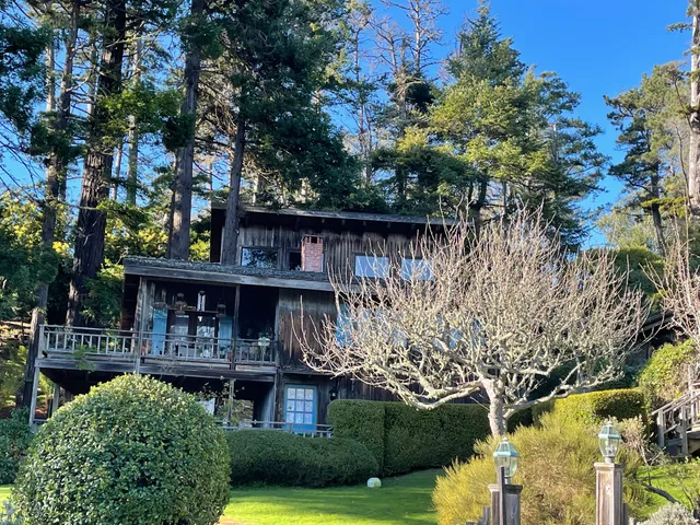 Rendezvous Mendocino