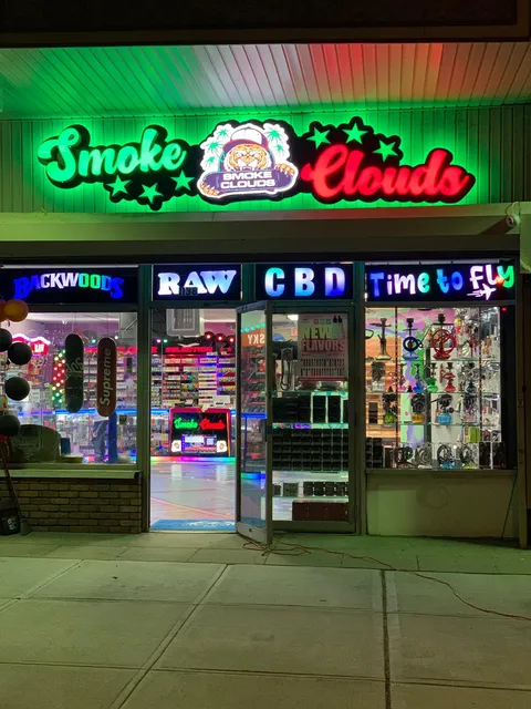SMOKE CLOUDS TOBACCO VAPE STORE